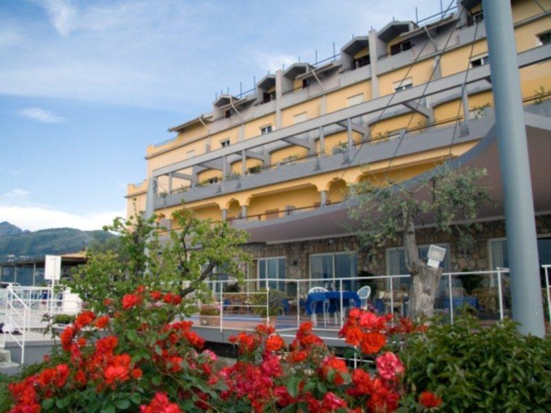 Art Hotel Gran Paradiso Сорренто Экстерьер фото